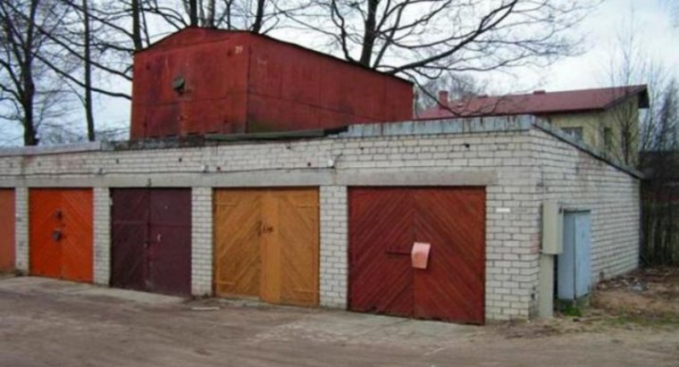 Гаражи в России