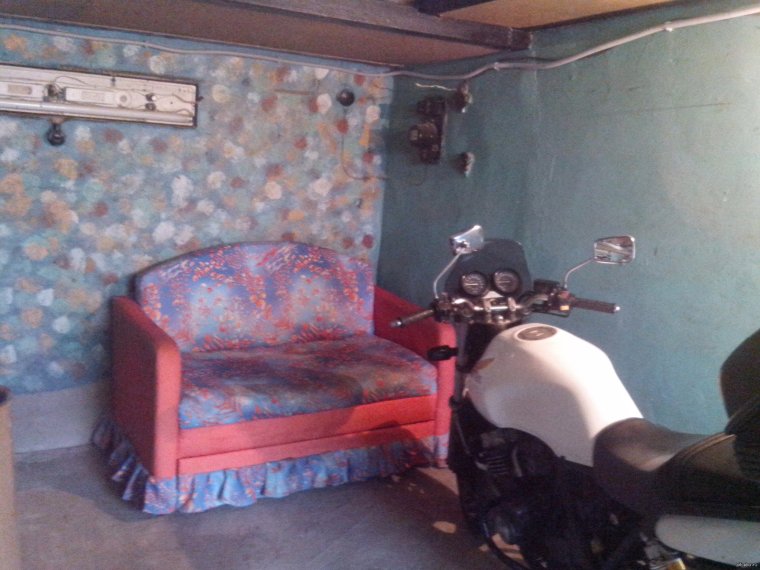 Романтик в гараже