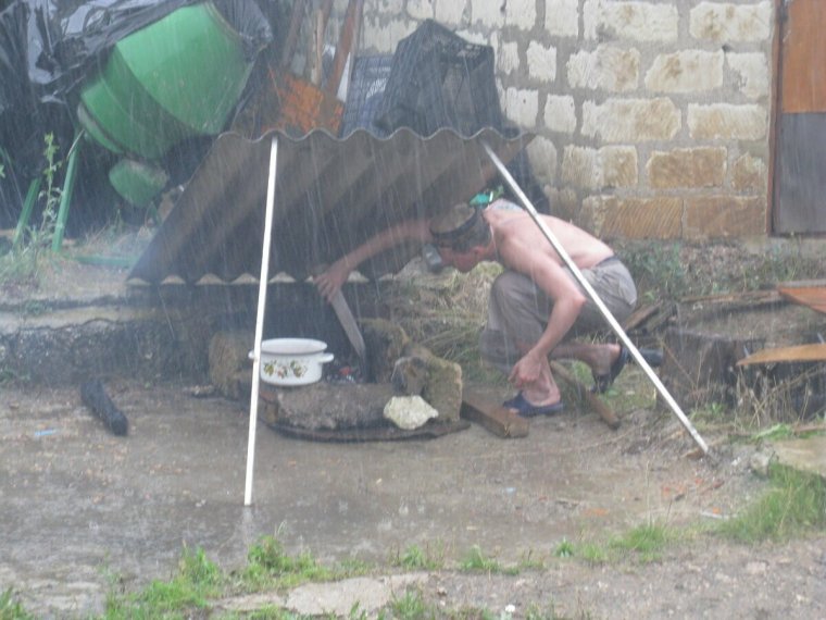 Шашлык под дождем