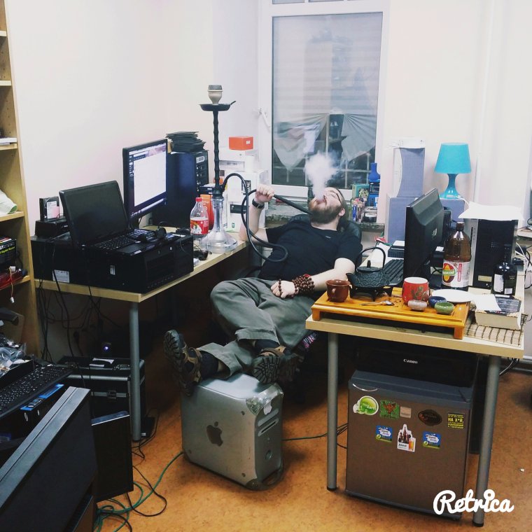 Кресло из клавиатур