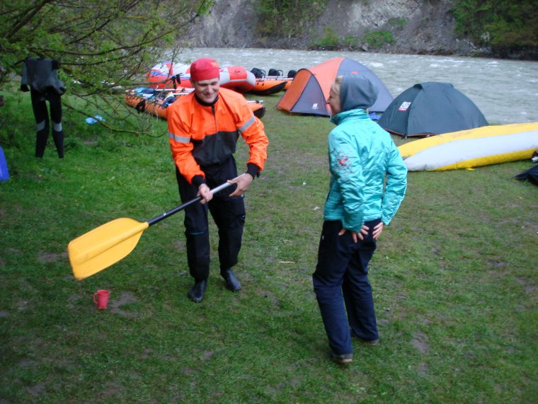 Веслом по морде