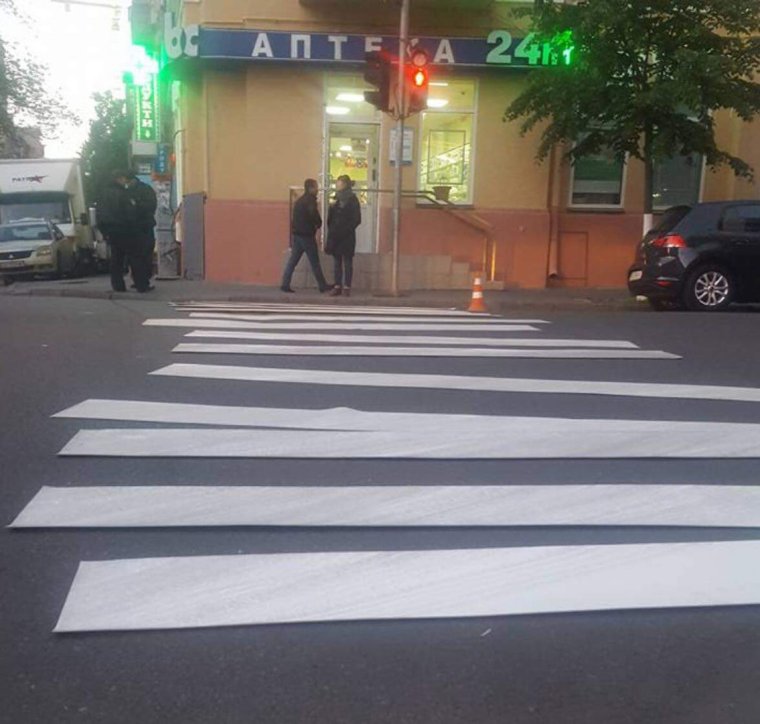 Дорожная разметка для пешеходов