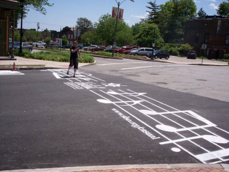 Необычная разметка на дороге