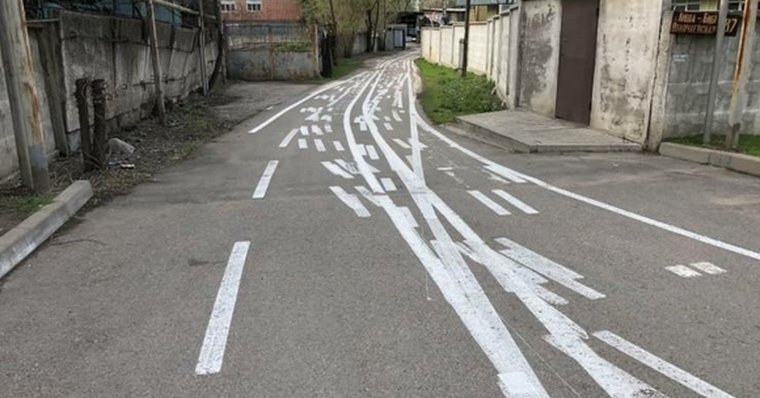 Дорожная разметка юмор