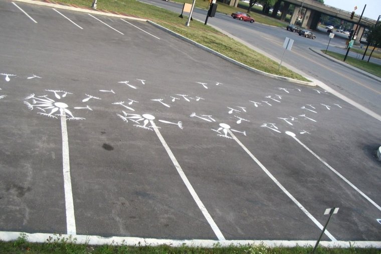 Необычная разметка на дороге