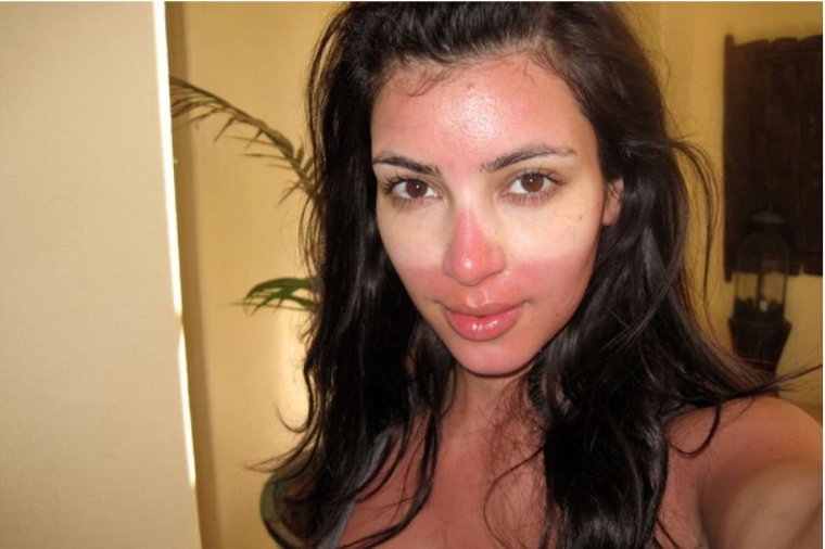 Смешные люди на пляже