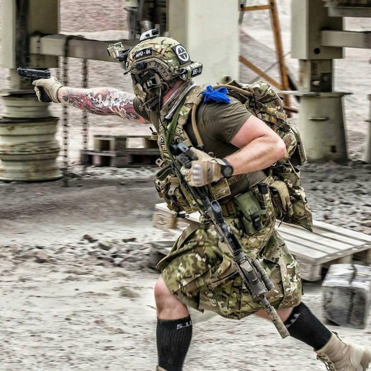 Тактический боец