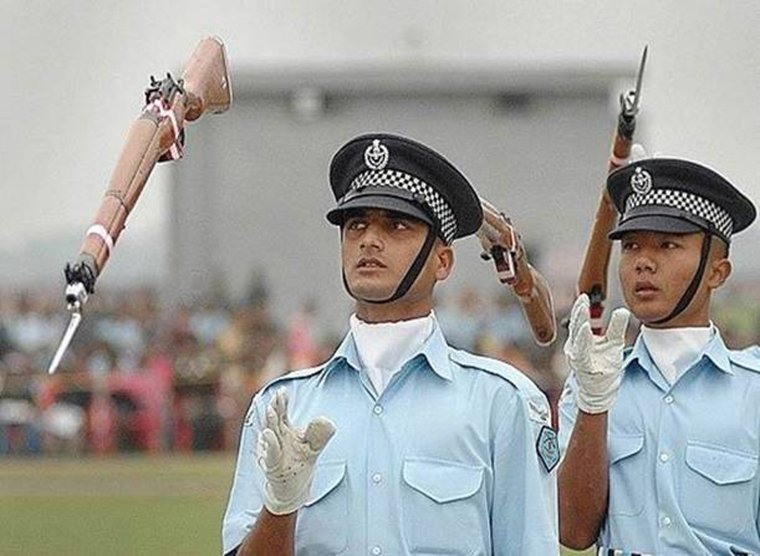 Кулгили расмлар армия