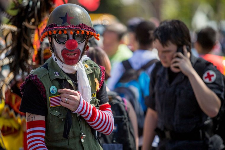 Клоун в военной форме