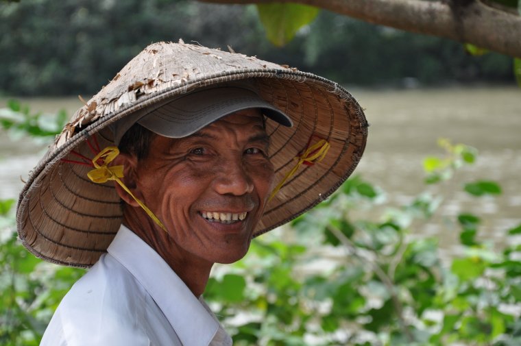 Улыбающийся вьетнамец