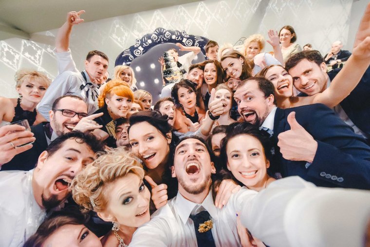 Креативное групповое селфи