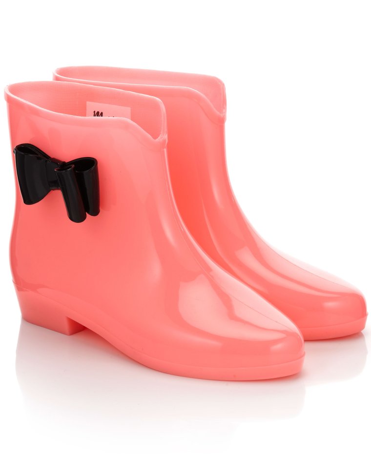 Водосточная труба в резиновом сапоге