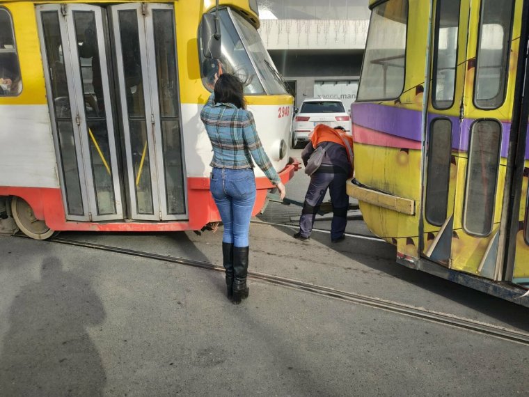 Жду трамвая