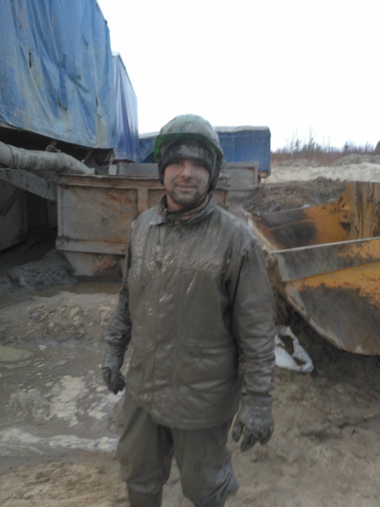 Грязный помощник бурильщика