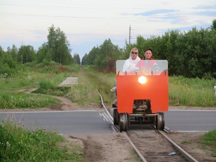 Дрезина Дыренков