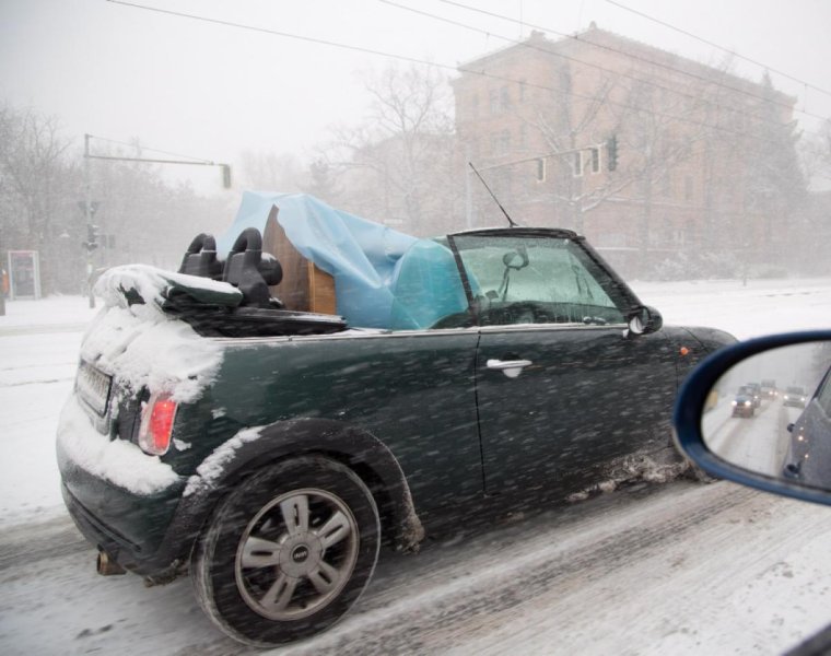 Кабриолет зимой в России