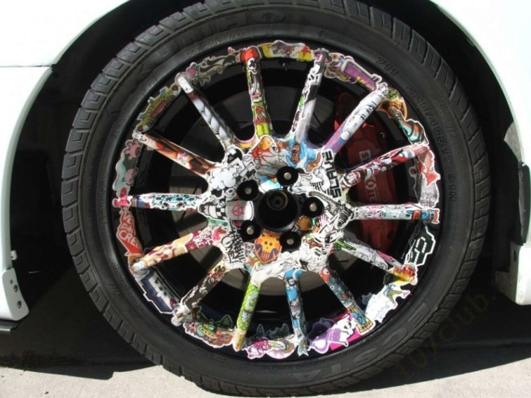 Наклейки на диски авто