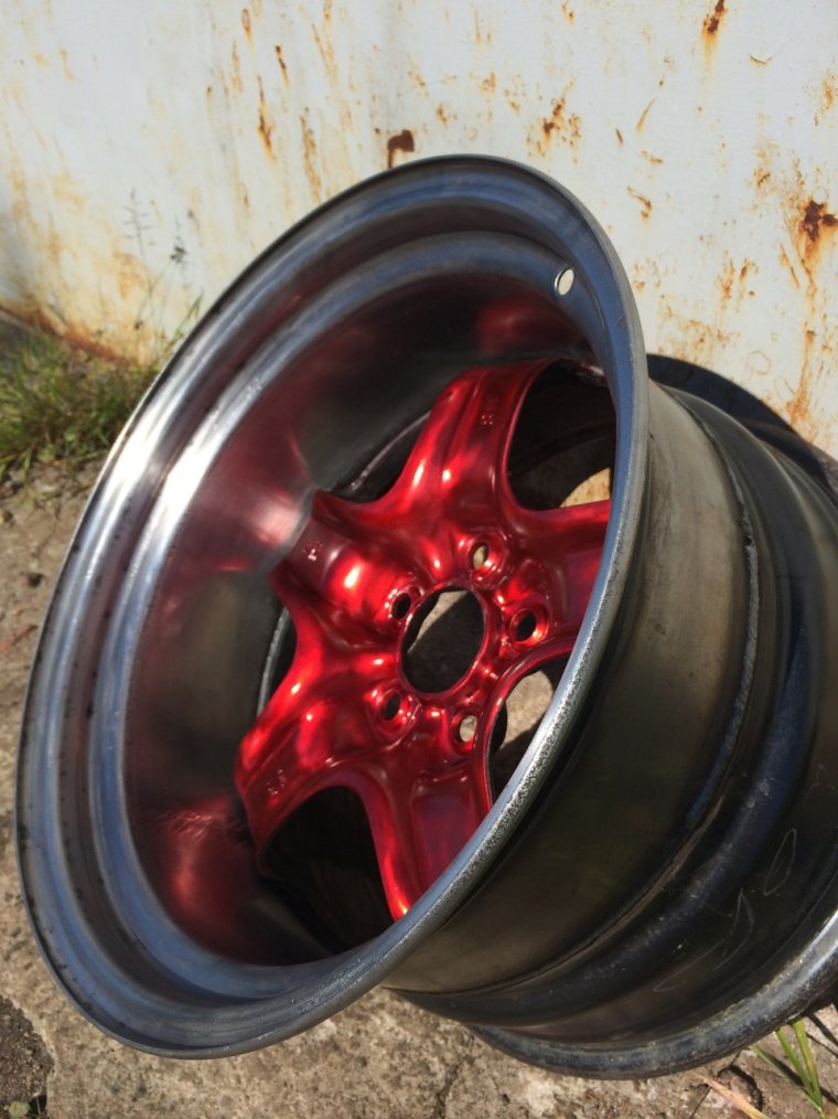 Полки из автозапчастей