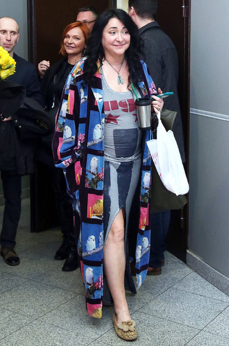 Лолита Милявская в мехах