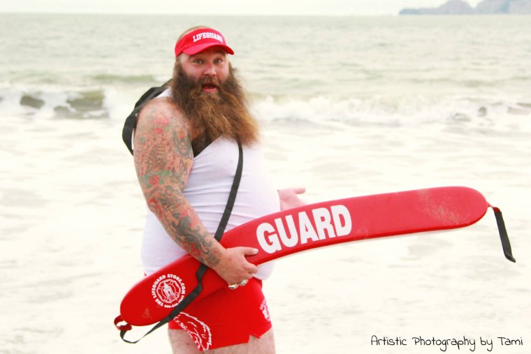 Смешной бородатый мужик