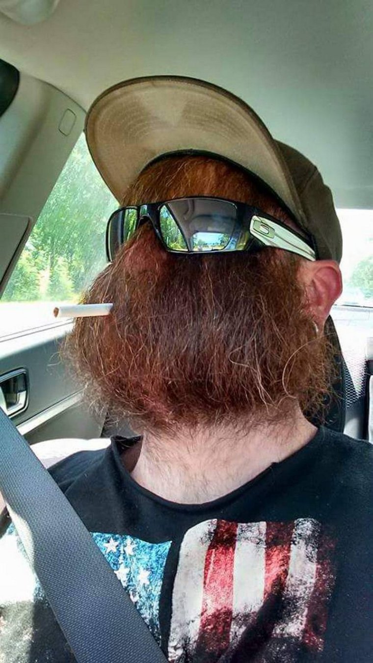 Бородатый смешной