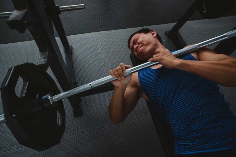 Прижало штангой