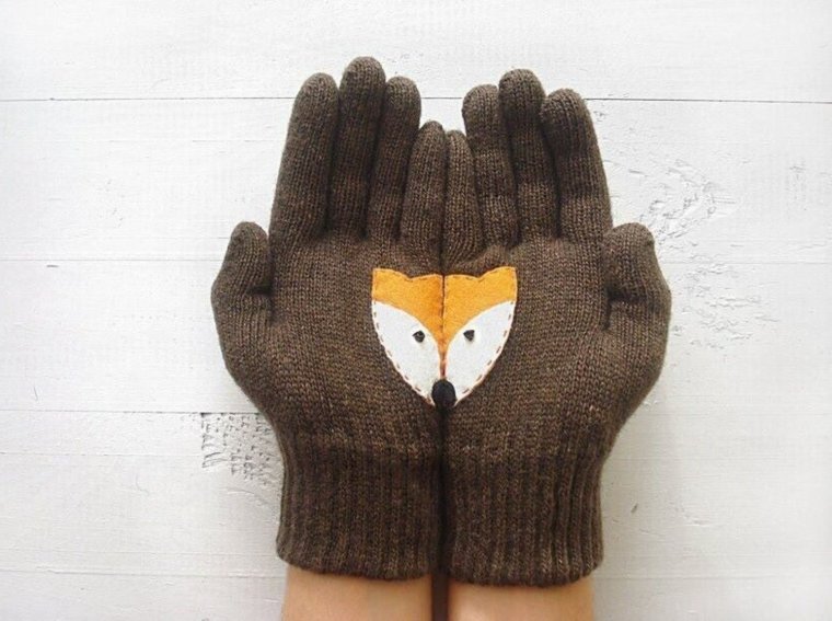 Необычные вязаные перчатки