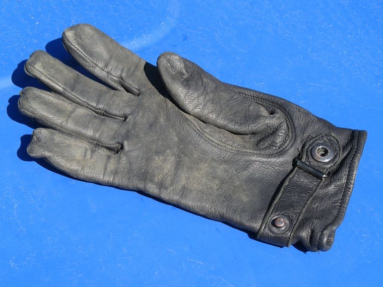 Дуэльная перчатка