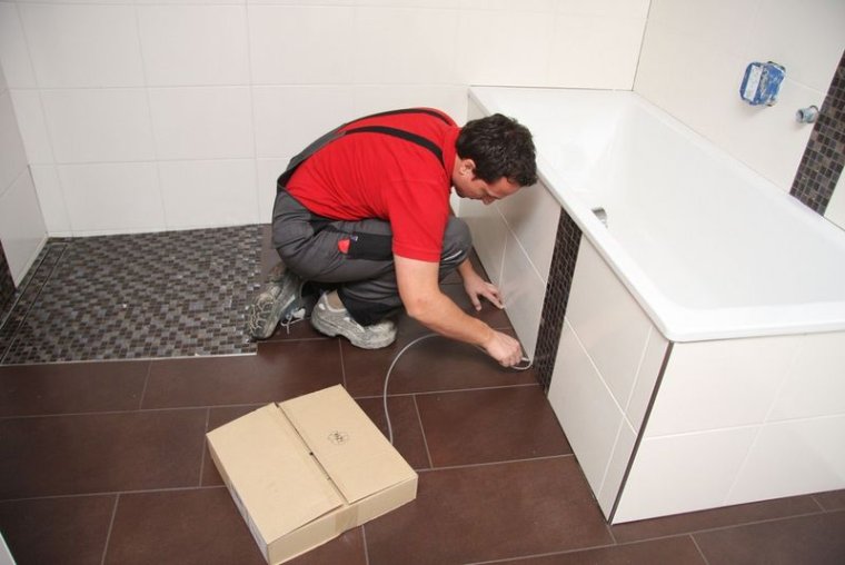 Укладка кафеля в ванной