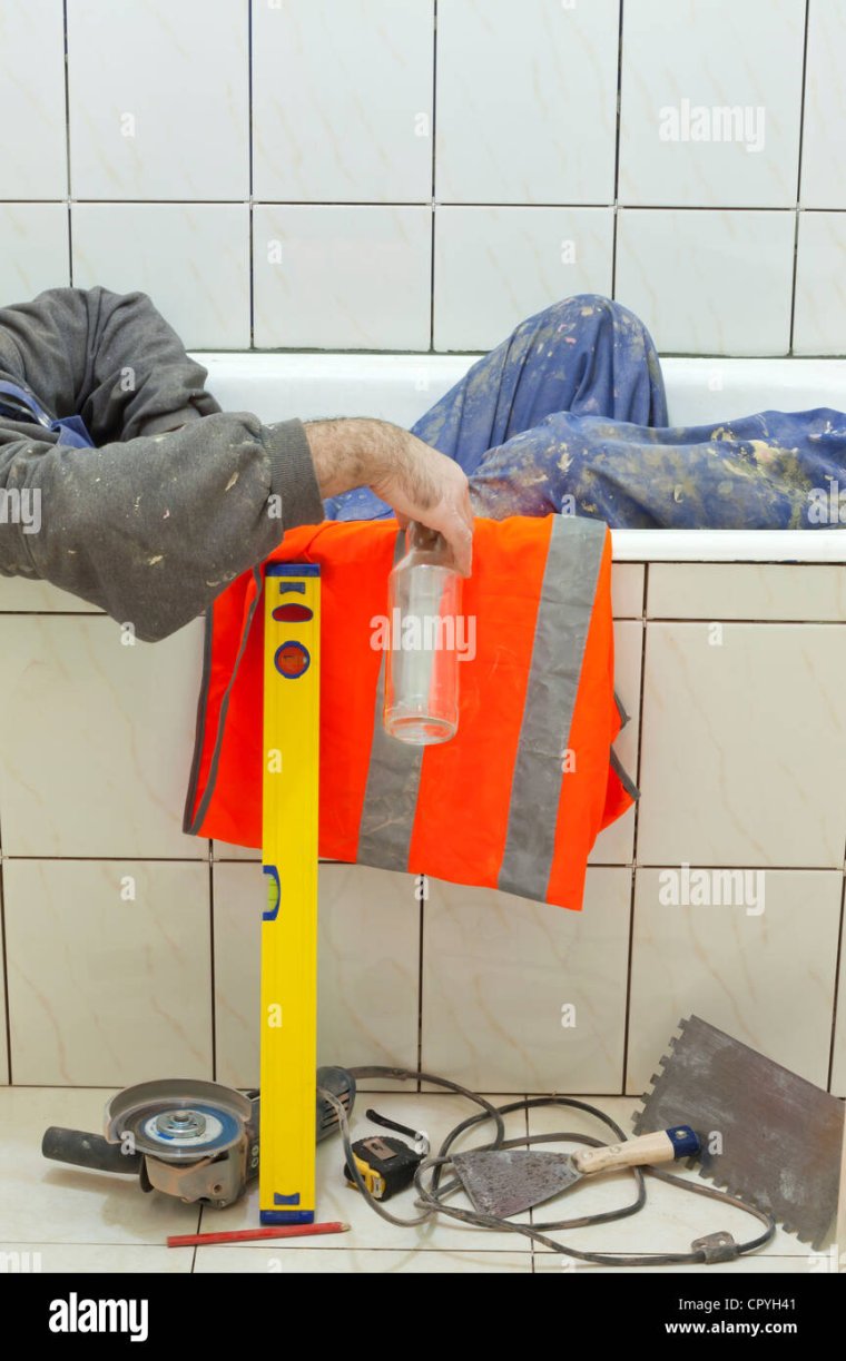 Строитель спит