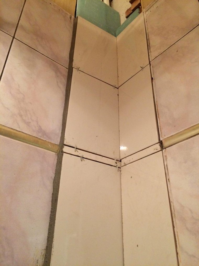 Косяки плиточника