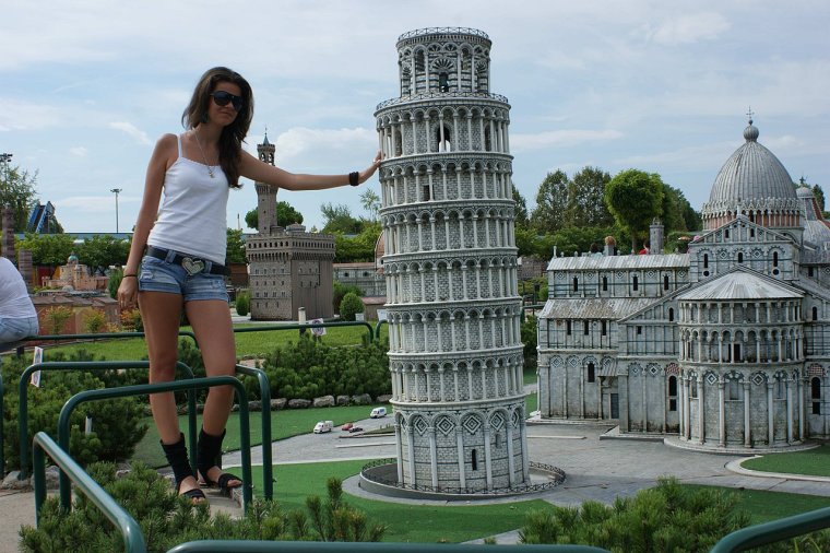 Пизанская башня миниатюра