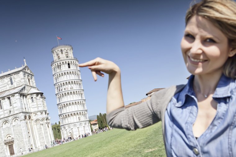Пизанская башня на ладони