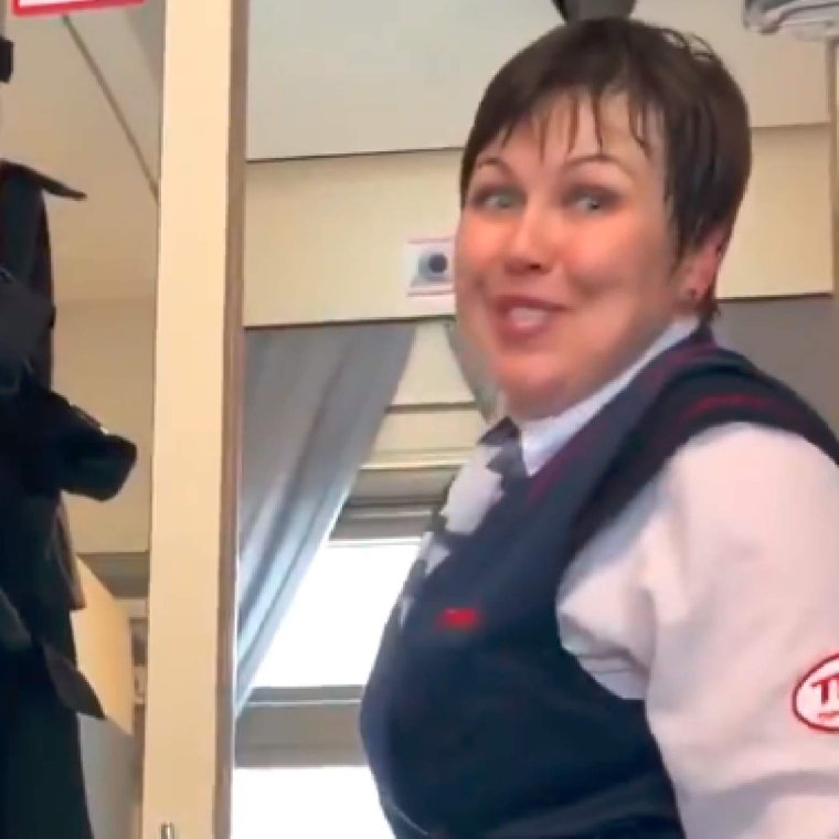 Самая вежливая проводница