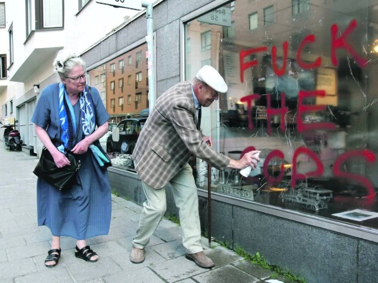 Дед хулиган