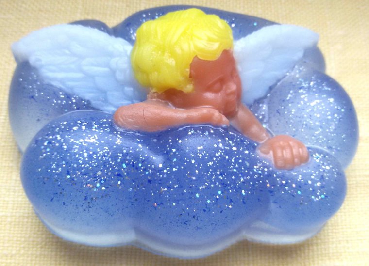Мыло необычной формы