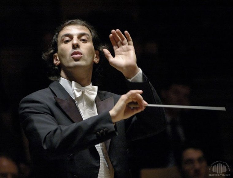 Дирижер Никола Джулиани Италия