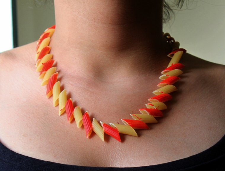 Бусы из подручных материалов