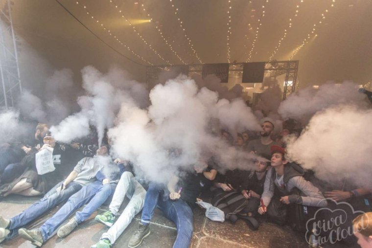 Выступление вейперов