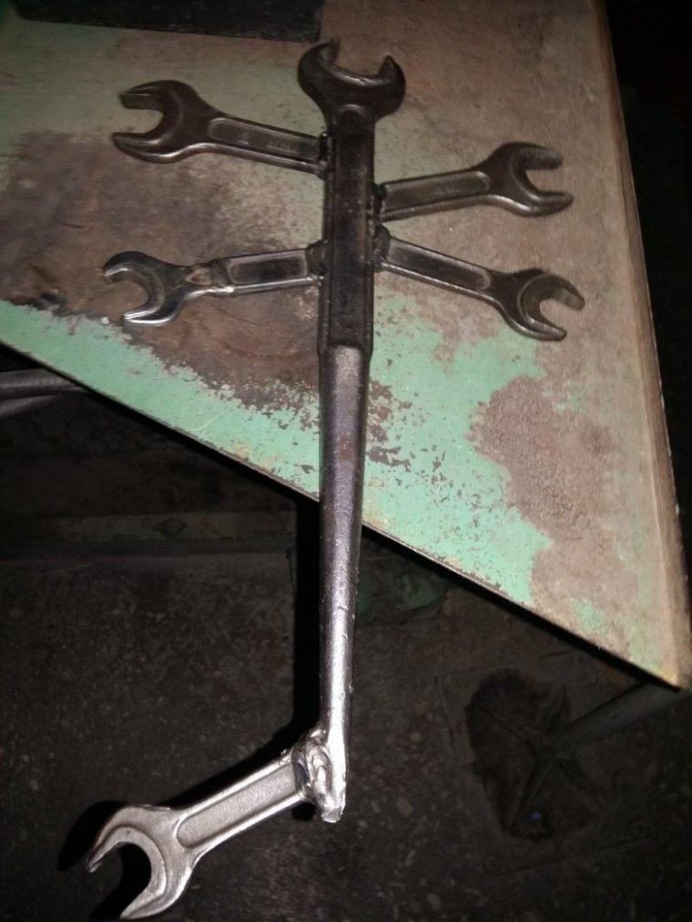 Самоделки из гаечных ключей