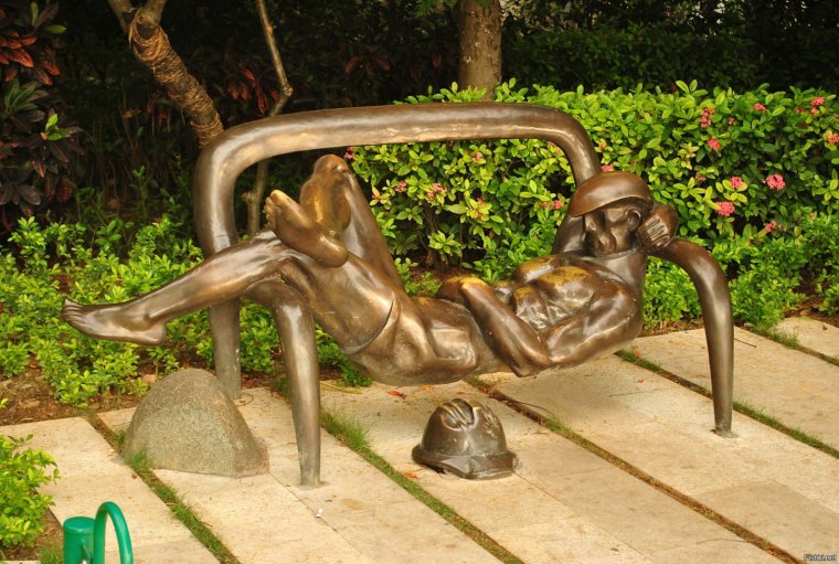 Приколы на лавочке