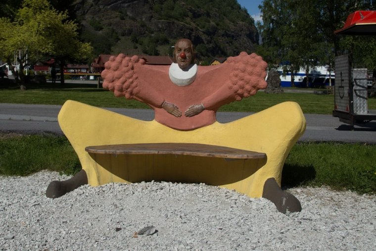 Странные детские площадки