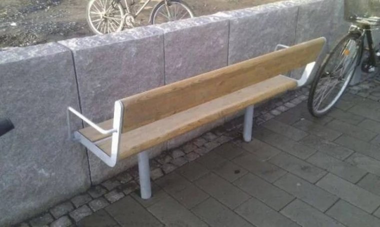 Приколы на лавочке