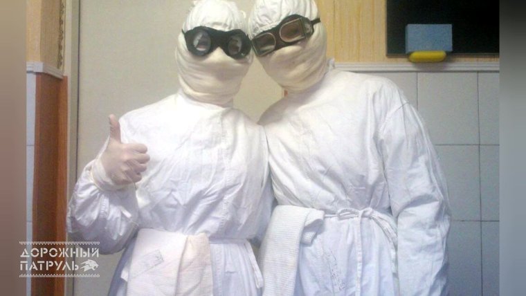 Противочумный костюм коронавирус