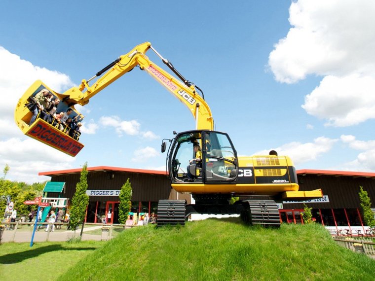 Коматсу cat777f