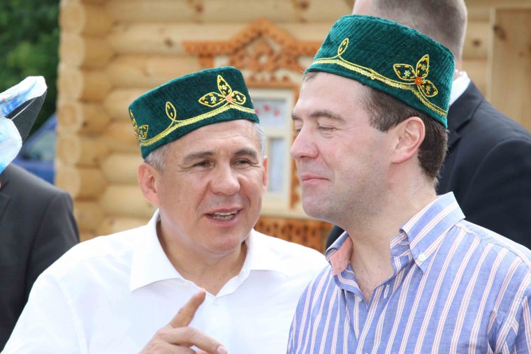 Рустам Минниханов в тюбетейке