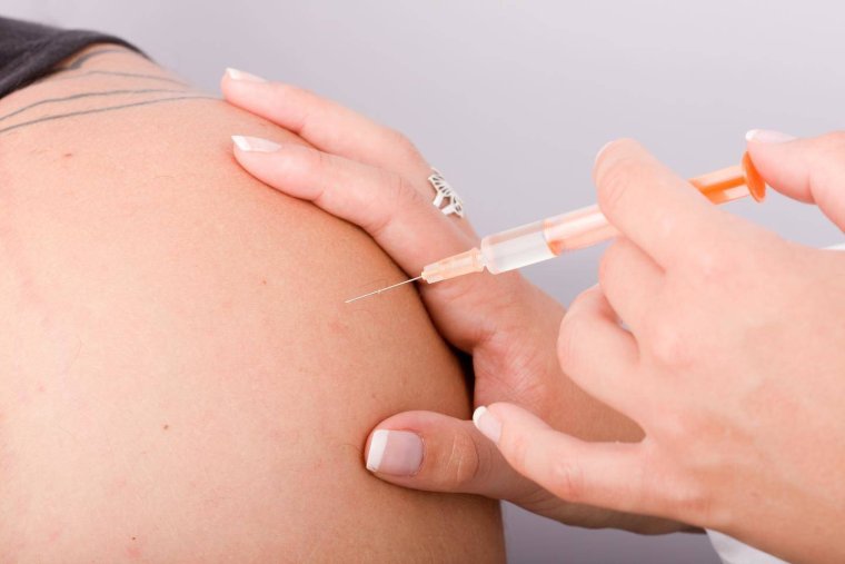 Укольчик в ягодицу детям