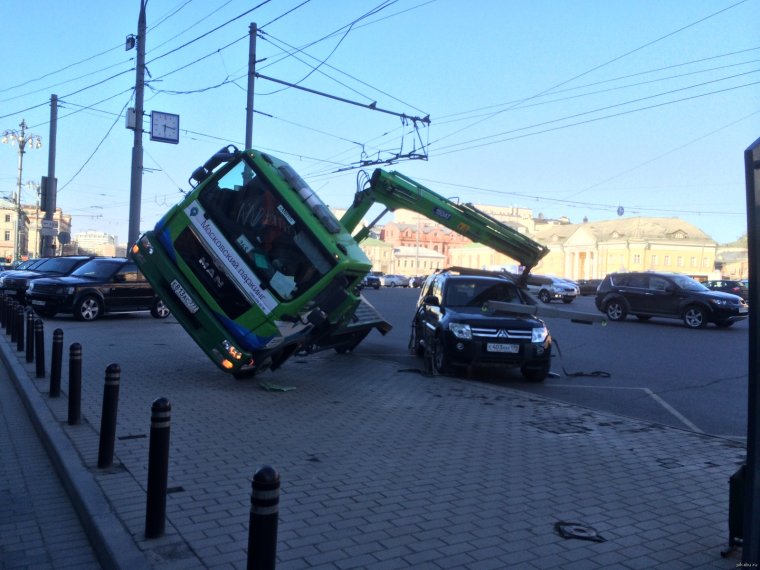 Ишак с колонками