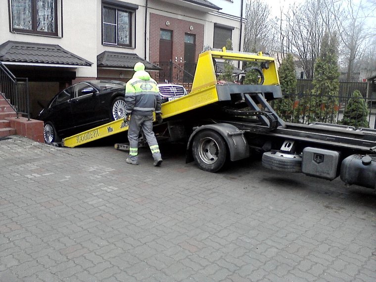 Эвакуатор прикол