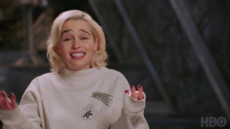 Эмилия Кларк смеется Мем